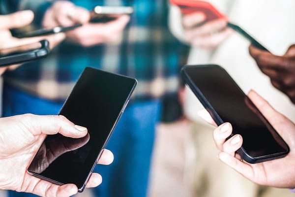 Handy gehackt Verbindung mit anderen Smartphones