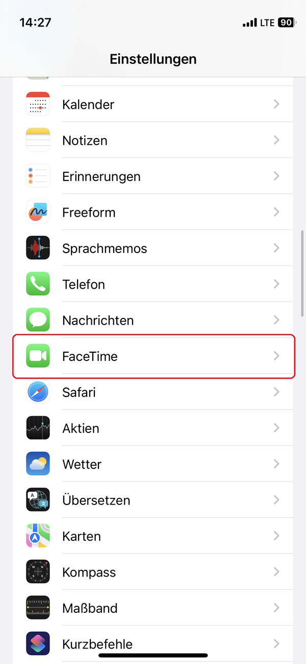 Screenshot von den Einstellungen eines iPhones mit roter Markierung bei „FaceTime“.