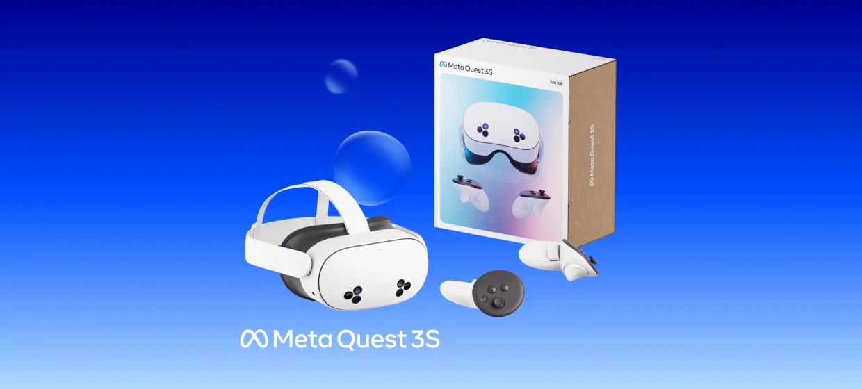 Gewinnspiel META   Die Meta Quest 3S ist ein weißes Virtual-Reality-Headset mit zwei passenden Controllern, gezeigt vor einem hellen Farbverlauf-Hintergrund.