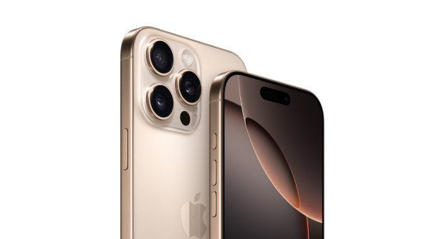 iPhone 15 Pro vs. 16 Pro: Design iPhone 16 Pro 