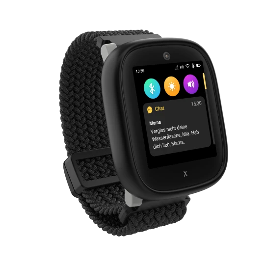  Schwarze Kinder-Smartwatch zeigt eine Nachricht von Mama im Chat. 