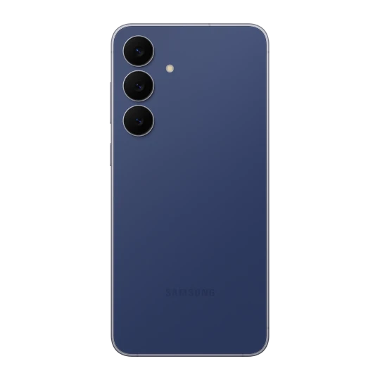  Rückansicht des Samsung Galaxy S25 FE in Navy, mit drei vertikal angeordneten Kameralinsen und LED-Blitz 