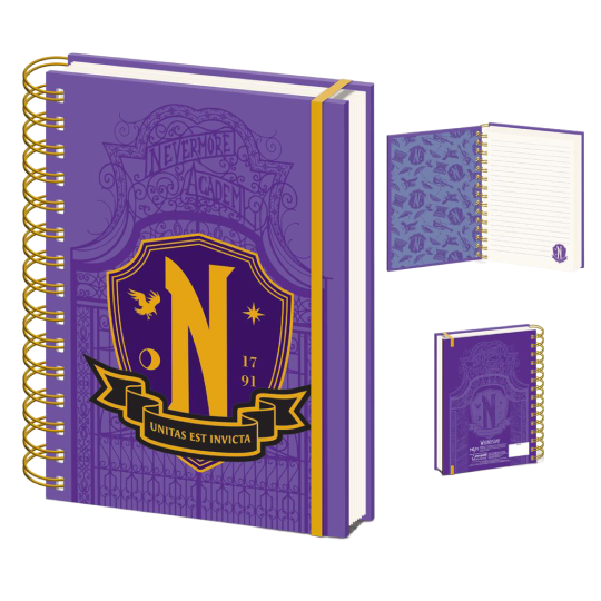 Lilanes Notizbuch mit goldenem Wappen und dem Buchstaben „N“