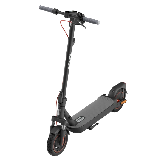 Gewinnspiel Xiaomi Seitenansicht des Xiaomi Electric Scooter 5 Max in der Farbe Schwarz.
