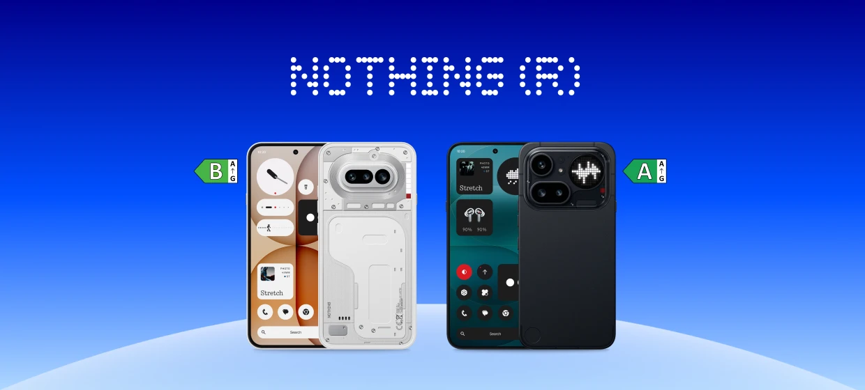  Ein weißes Nothing Phone (4a) und ein schwarzes Nothing Phone (4a) Pro vor blauem Hintergrund. Jeweils rechts das Gerät von hinten, links die Vorderseite mit Display. Oben das Nothing Logo. Seitlich befindet sich neben dem Nothing Phone (4a) ein kleines Energieeffizienzlabel mit der Einstufung B und neben dem Nothing Phone (4a) Pro mit der Einstufung A. 