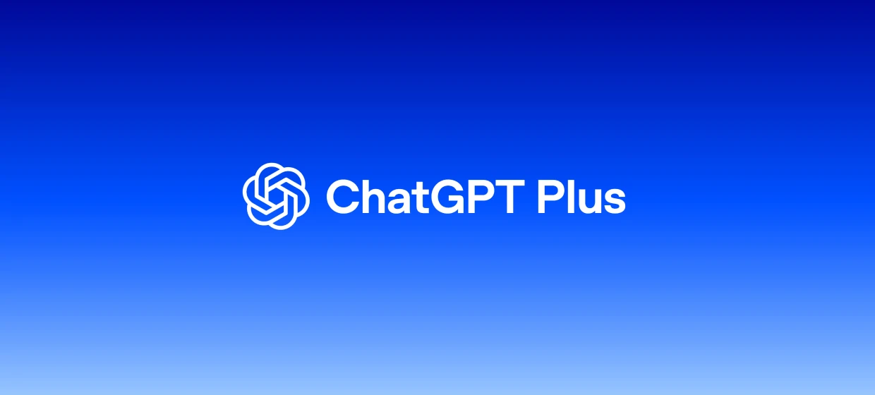  Blaues Hintergrundbild mit dem ChatGPT Plus Logo und Schriftzug. 