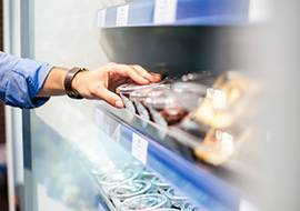 Supermarkteinkauf mit Haushaltsbuch-App