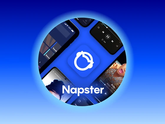  Mehrere Smartphones mit geöffneten Musik- und Streaming-Apps. In der Mitte ist das Napster-Logo sichtbar. 