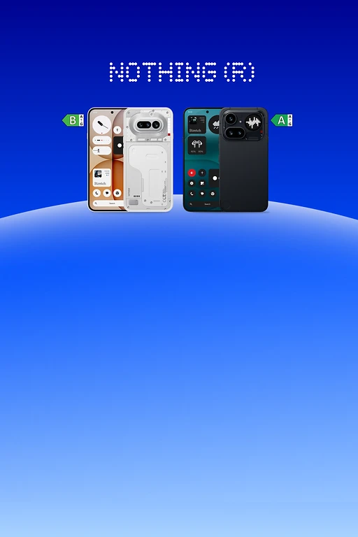  Ein weißes Nothing Phone (4a) und ein schwarzes Nothing Phone (4a) Pro vor blauem Hintergrund. Jeweils rechts das Gerät von hinten, links die Vorderseite mit Display. Oben das Nothing Logo. Seitlich befindet sich neben dem Nothing Phone (4a) ein kleines Energieeffizienzlabel mit der Einstufung B und neben dem Nothing Phone (4a) Pro mit der Einstufung A. 