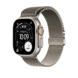  Schrägansicht vorne der Apple Watch Ultra 3 in Natur (helles Silber) mit Milanaise Armband Titan in Natur (helles Silber)
